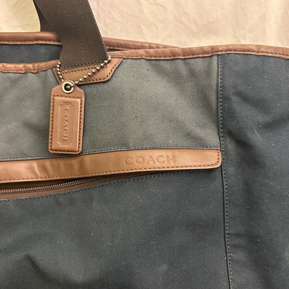 COACH WEEKENDER BAG CANVAS AND LEATHER - Picture 2 of 10